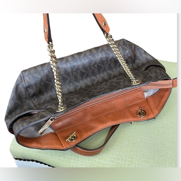 Michael Kors Jet Set Travel Leather & PVC Logo Shoulder Tote - Picture 7 of 9